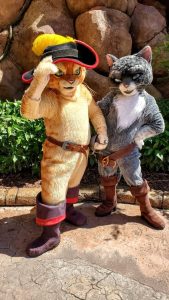 Kostum Badut Puss in Boots