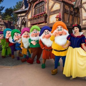 Kostum Badut Snow White dan 7 Kurcaci