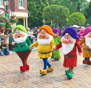 Kostum Badut Snow White dan 7 Kurcaci