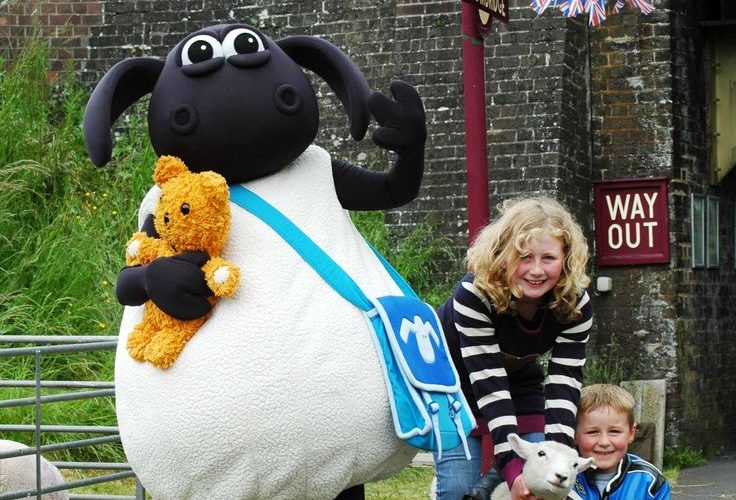 Kostum Badut Karakter Shaun the Sheep