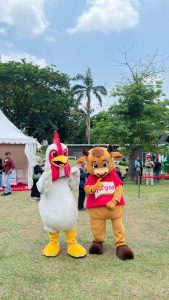 Produsen Badut Maskot Royco Ayam dan Sapi untuk Event Besar