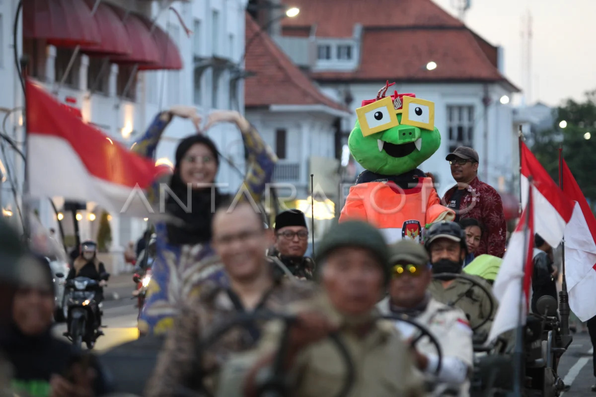 Pengrajin Badut Si Mbois Pilwali Kota Surabaya | jatim.antaranews.com | KPU Kota Surabaya | ProdusenBadut.com