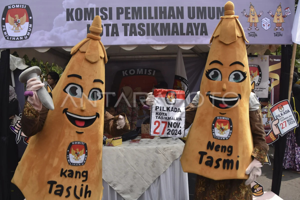 Pengrajin Badut Kang Taslih dan Neng Tasmi KPU Kota Tasikmalaya