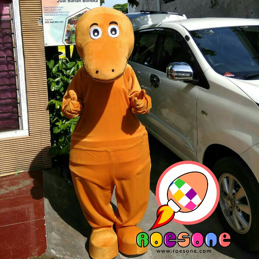 Pengrajin Badut Komodo Custom untuk Maskot Pariwisata dan Event | roesone.com | produsenbadut.com
