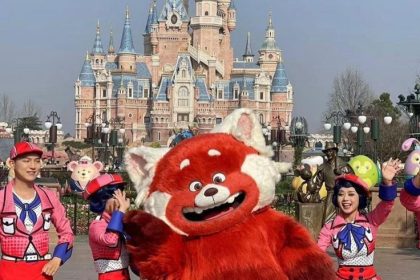 Kostum Badut Panda Merah