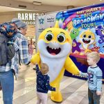 Kostum Badut Karakter Baby Shark