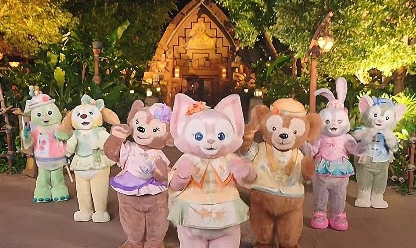 Kostum Badut Duffy and Friends