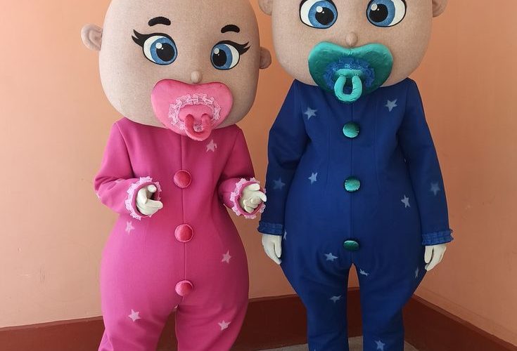 Kostum Badut Bayi Gender Reveal untuk Acara Skala Besar yang Berkesan