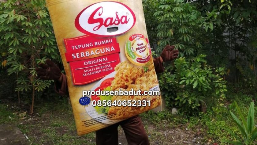 Pengrajin Badut Promosi Sasa Tepung Serbaguna