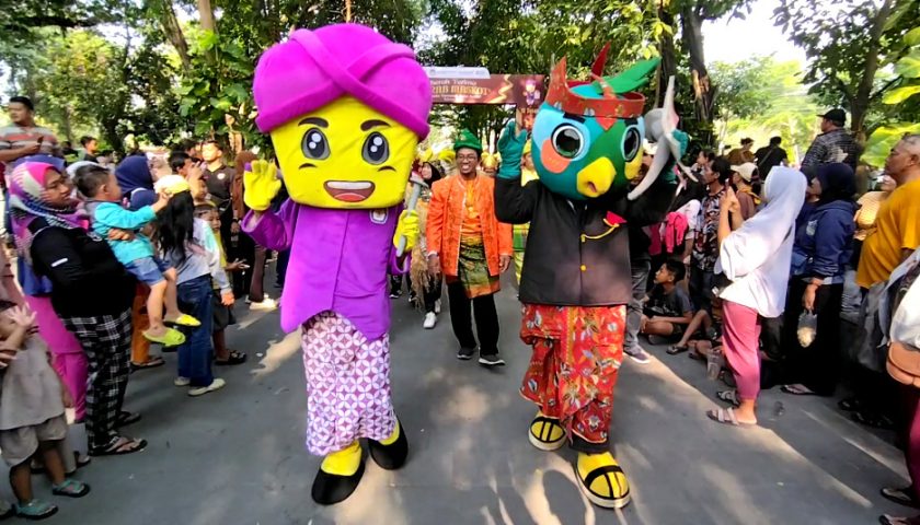 Pengrajin Badut Si Tatak KPU Kota Kediri | jatim.teraskata.com | ProdusenBadut.com